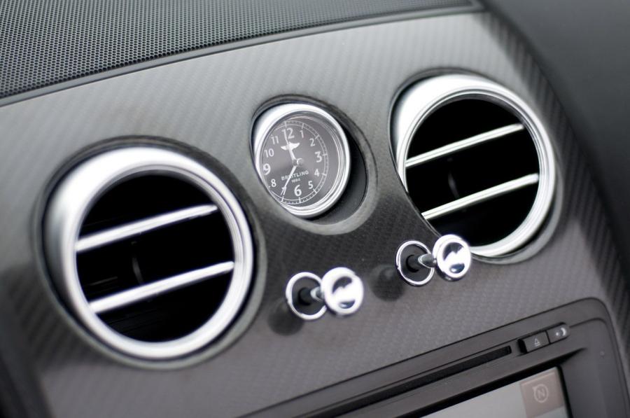  Bentley Continental SuperSports Convertible 2012 года  (фото 17 из 39)